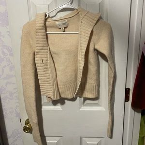 Cute Abercrombie and Fitch cropped sweater cardigan size medium with button